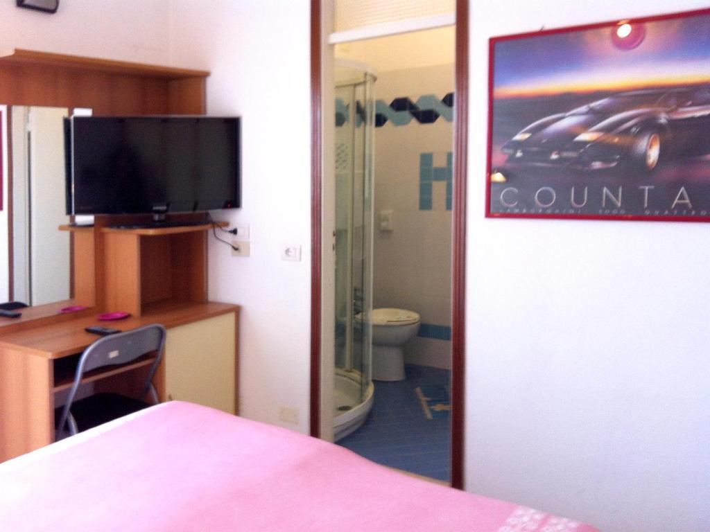 Hotel Continental Bellaria-Igea Marina Phòng bức ảnh