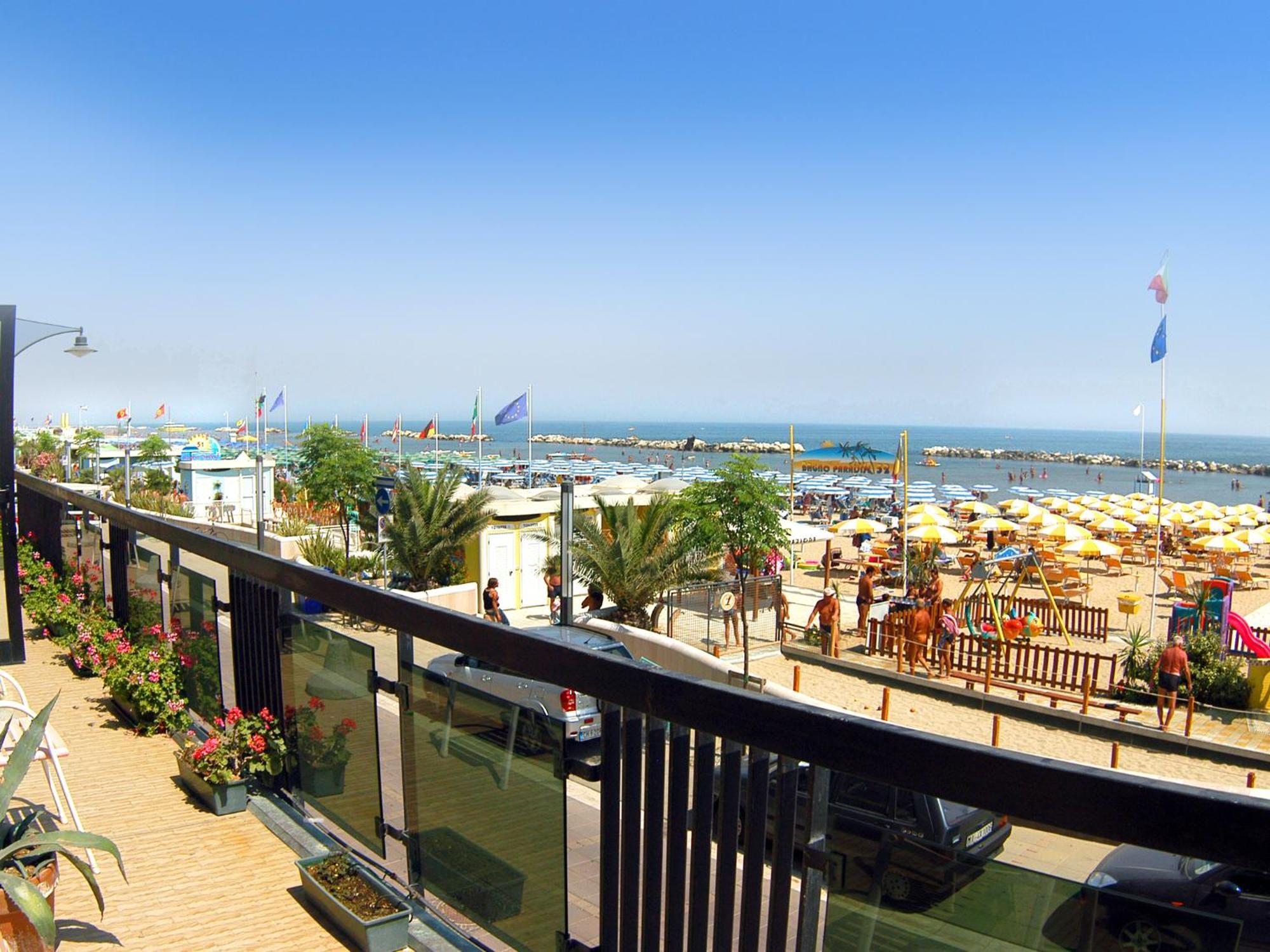 Hotel Continental Bellaria-Igea Marina Ngoại thất bức ảnh
